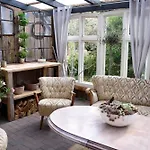 Nordsee-vintagehaus - Stilvolles 5 Sterne Design-ferienhaus Fuer Gruppen Krumstedt